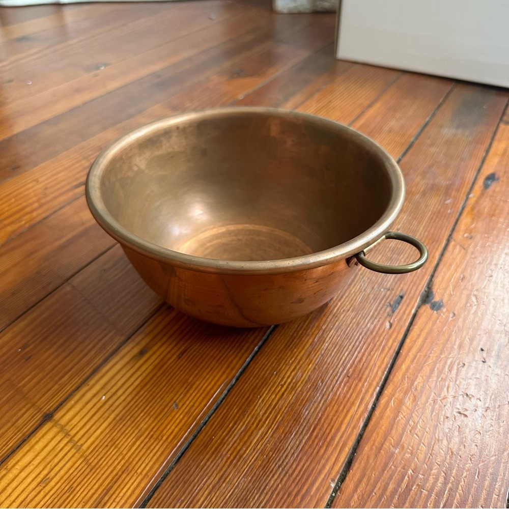 Antique/vintage French copper hanging mixing bowl - Picture 8 of 8